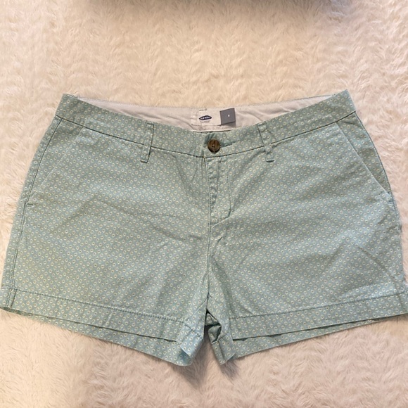 Old Navy 3” Shorts with floral pattern 100% COTTON - Picture 1 of 6